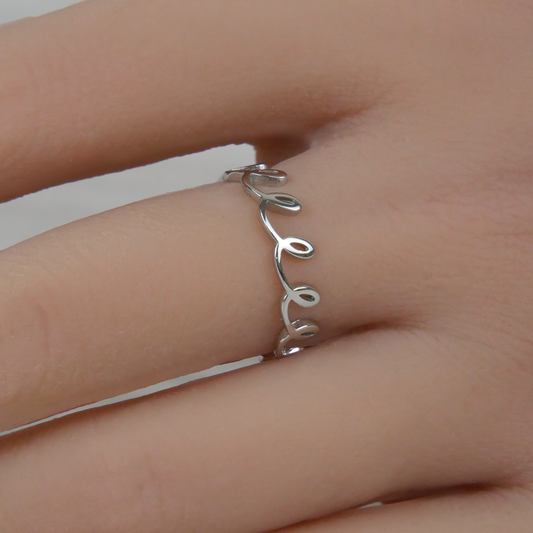 Silver Plain Loops Ring