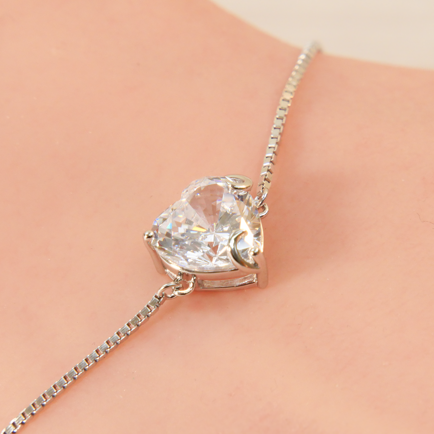 Silver Heart Natural Zircon Bracelet