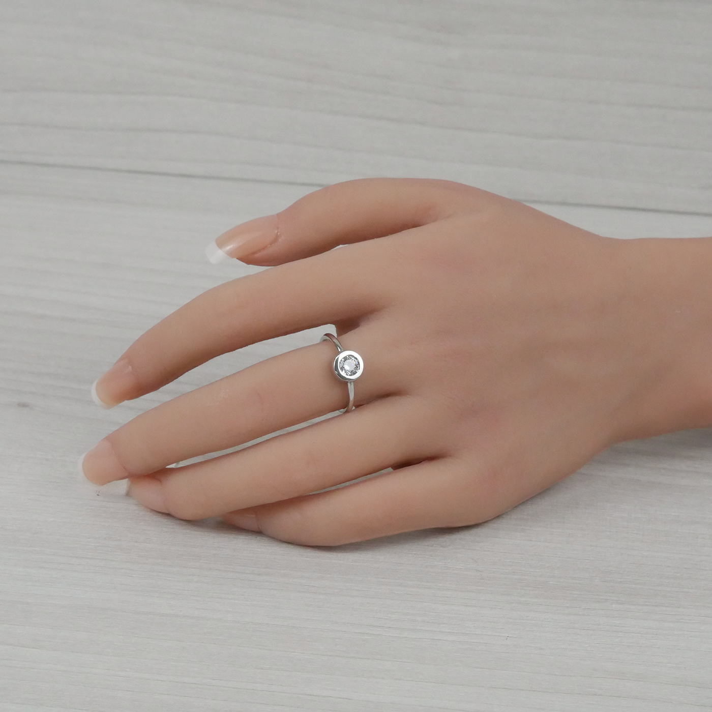 Silver Round White Zirconia Ring