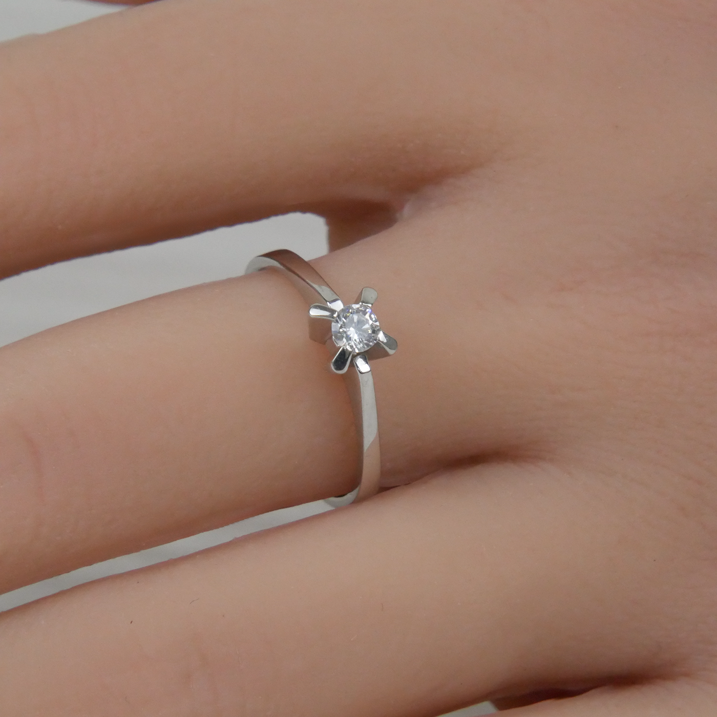 Silver Round White Zirconia Star Ring