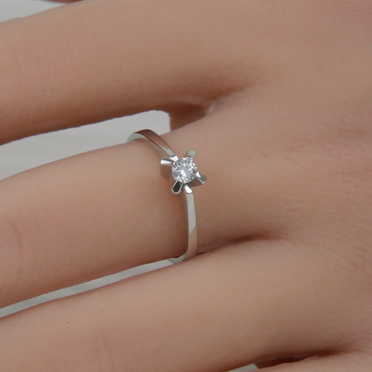 Silver Round White Zirconia Star Ring