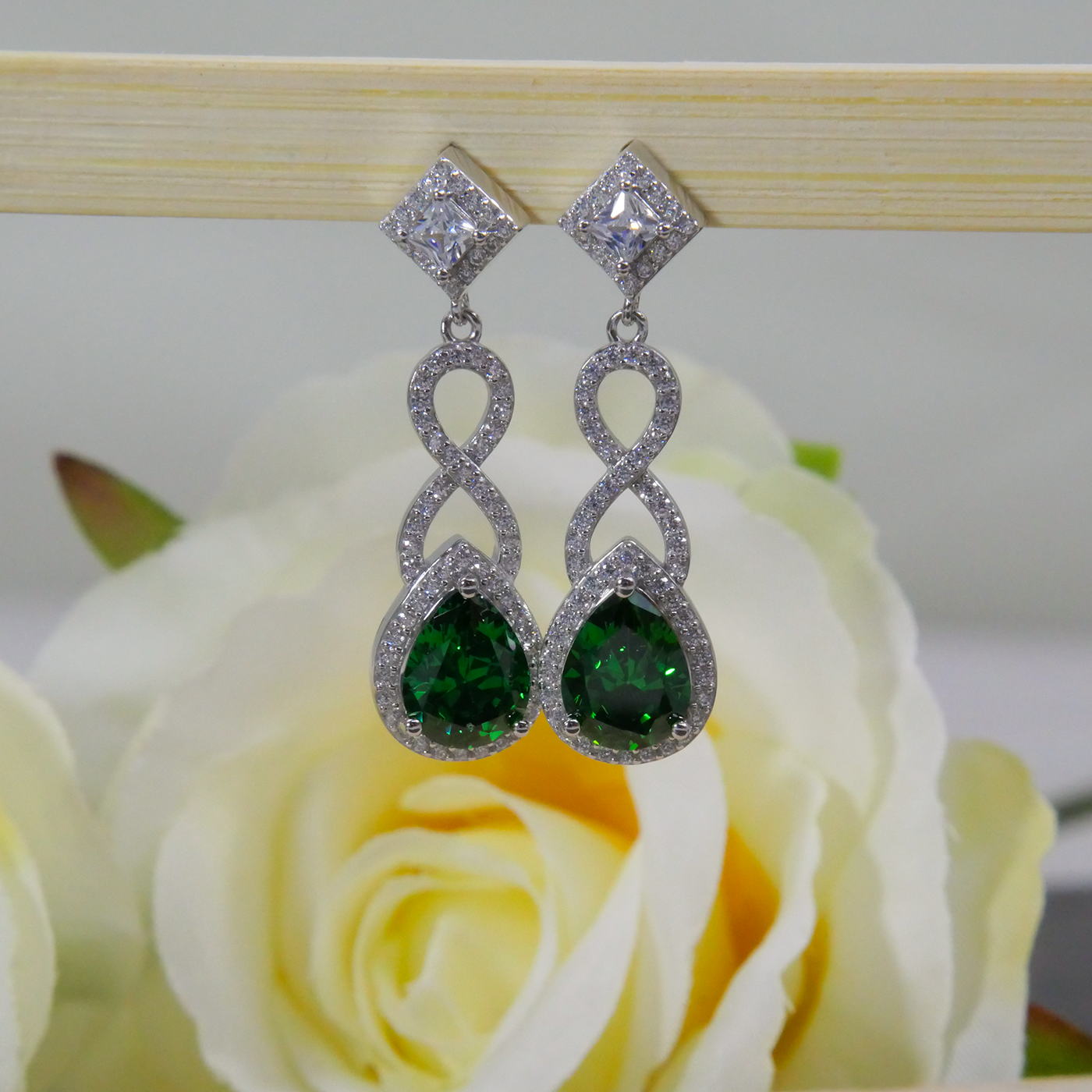 Silver Natural Green Zircon Teardrop Earrings