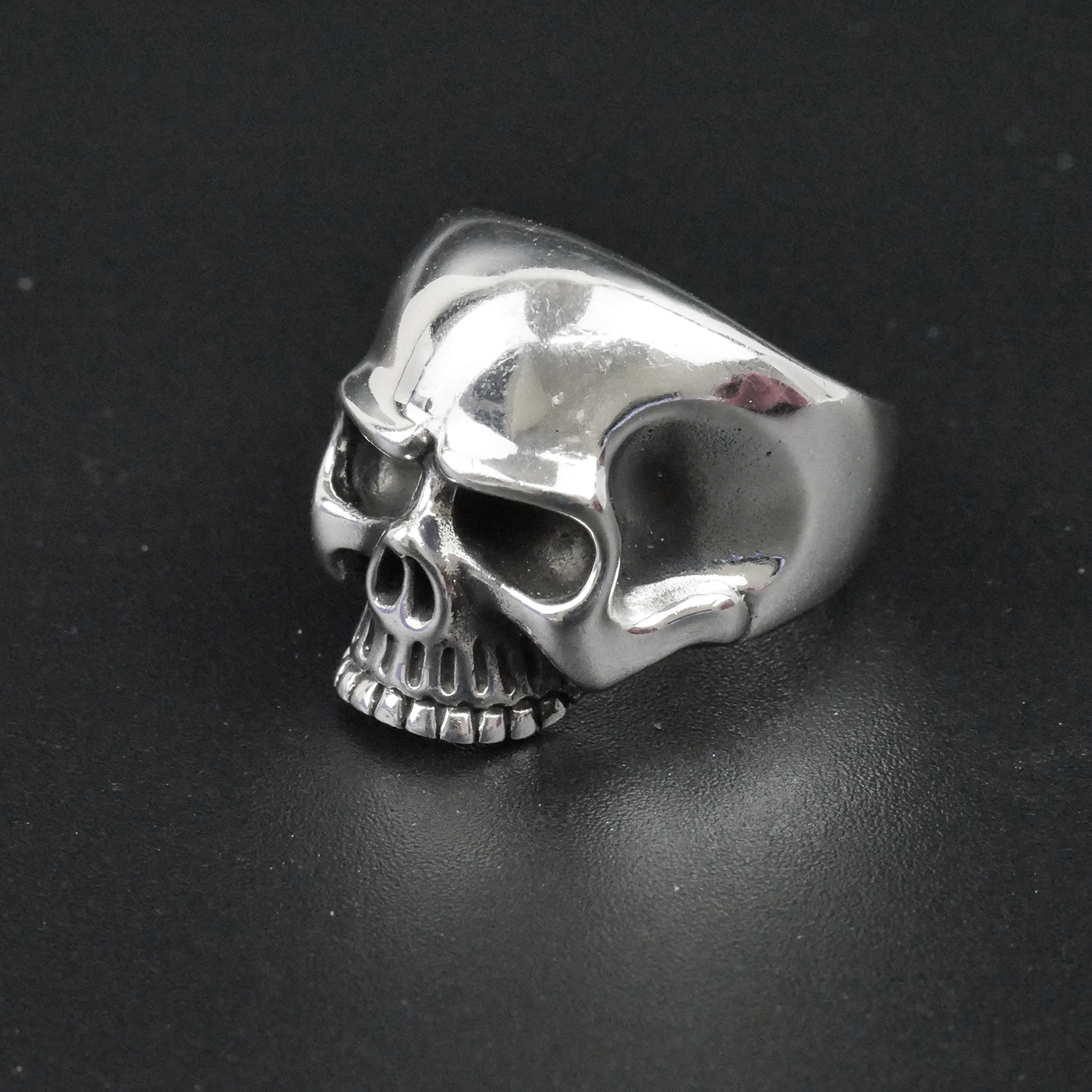 Silver "Plain Skull" Gents Ring