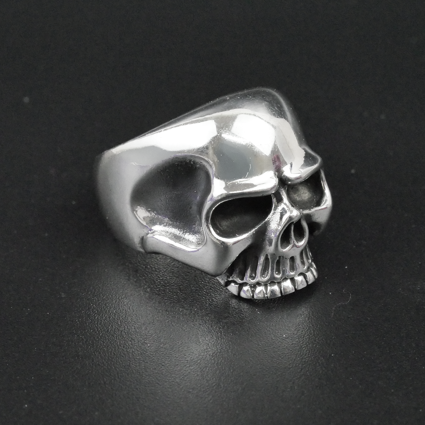 Silver "Plain Skull" Gents Ring