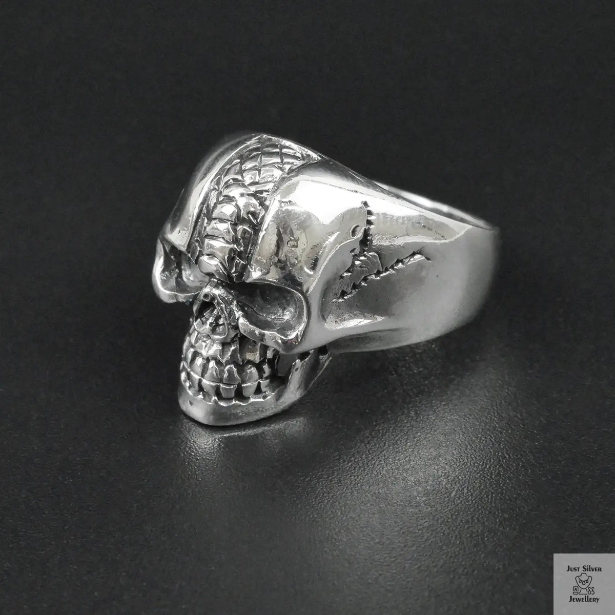 Silver Bold "Snake Skin Skull " Gents Ring Just Silver Jewellery