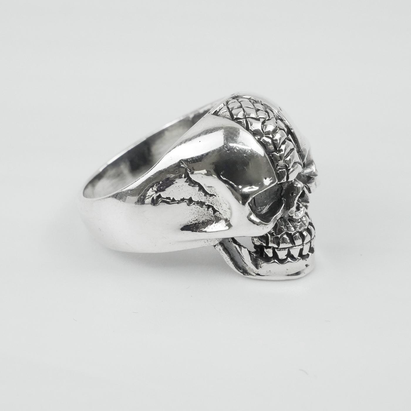 Silver "Snake Skin Skull " Gents Ring