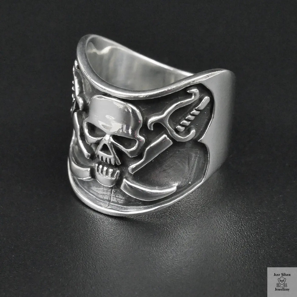 Silver Bold "Skull & Swords" Gents Ring Just Silver Jewellery