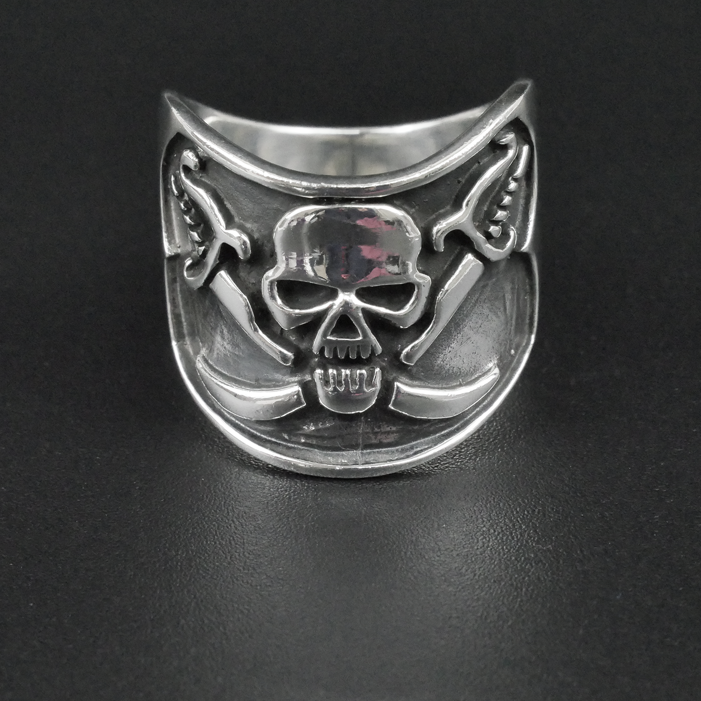 Silver "Skull & Swords" Gents Ring