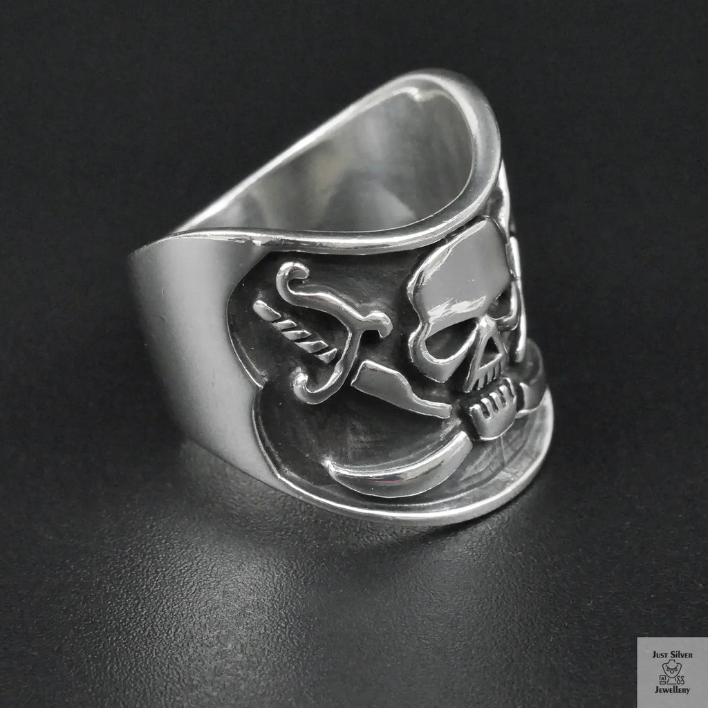 Silver Bold "Skull & Swords" Gents Ring Just Silver Jewellery