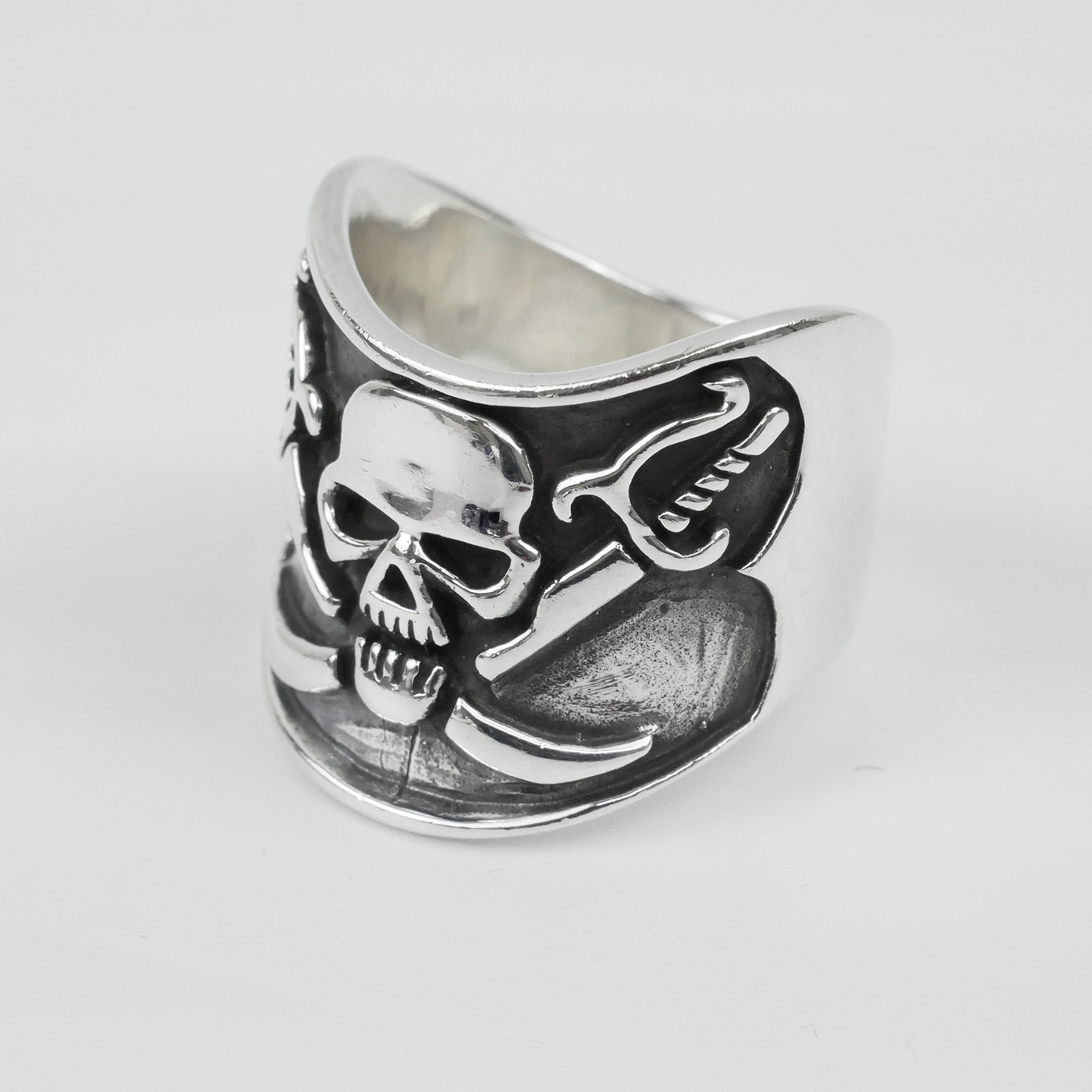 Silver "Skull & Swords" Gents Ring