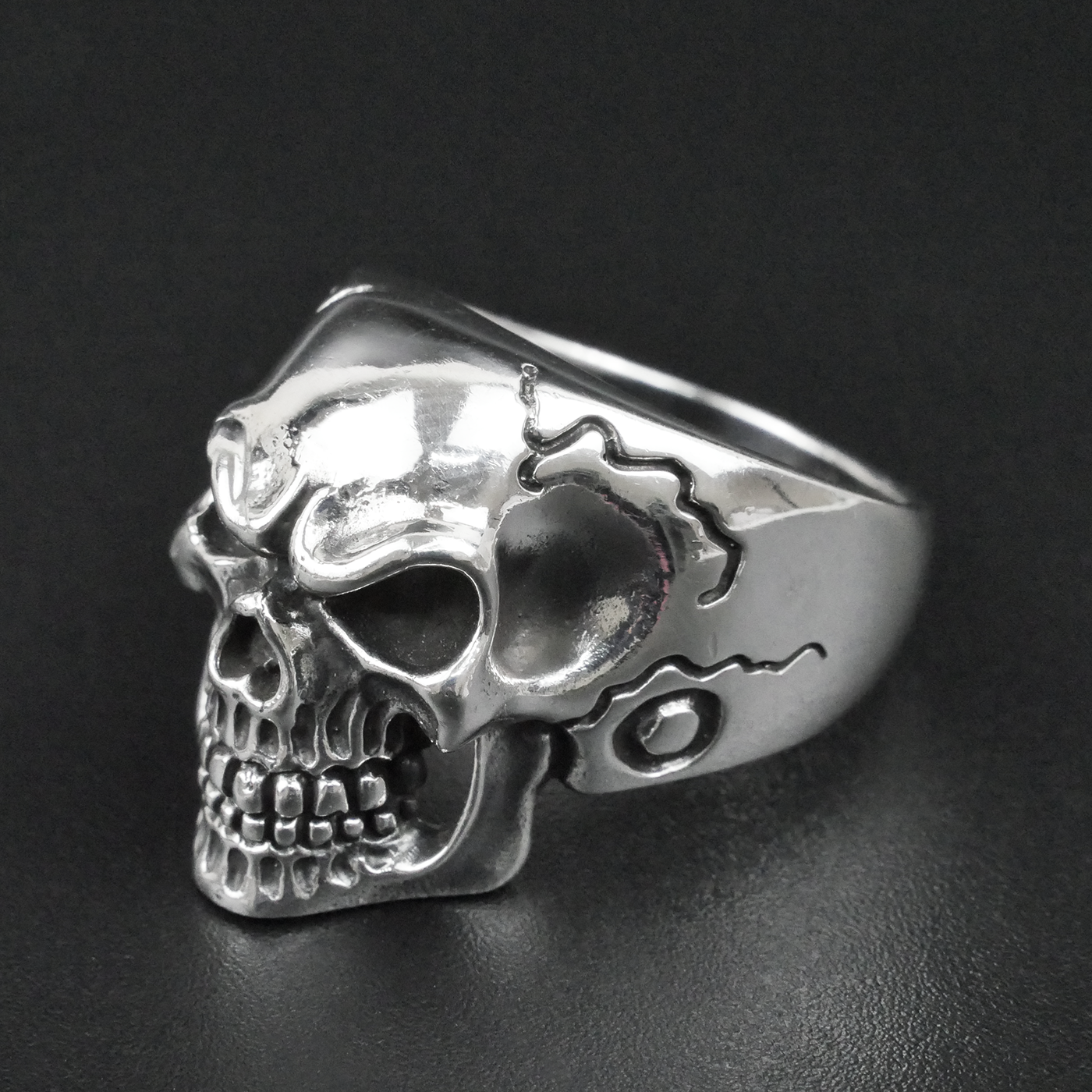 Silver "Face Skull" Gents Ring