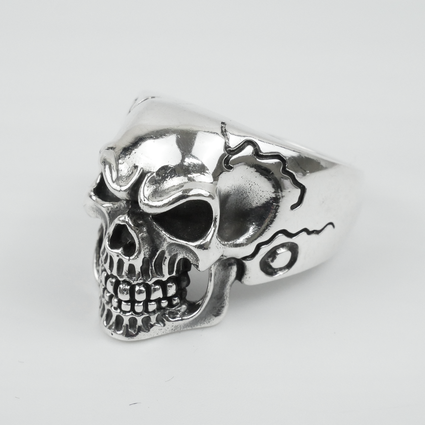 Silver "Face Skull" Gents Ring