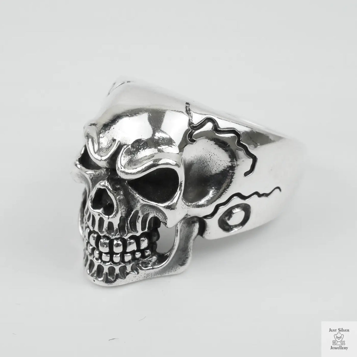 Silver Bold "Face Skull" Gents Ring Just Silver Jewellery