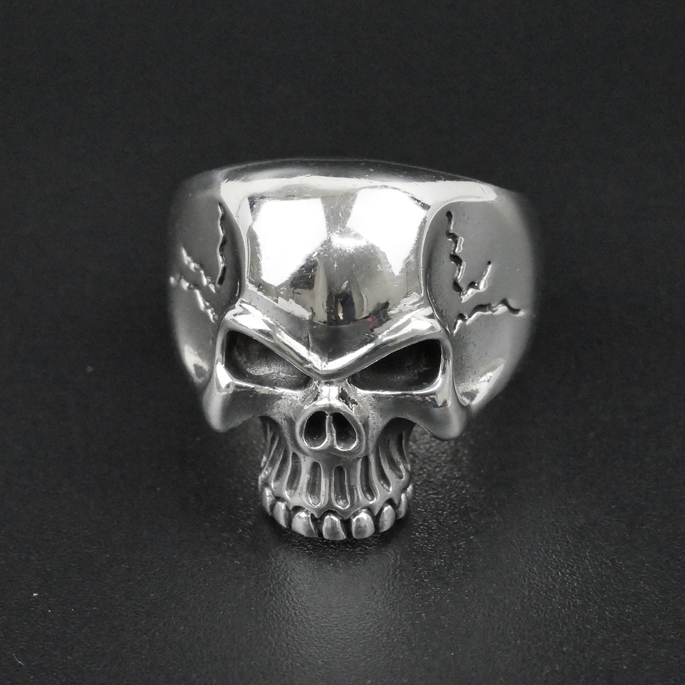 Silver "Top Skull" Gents Ring