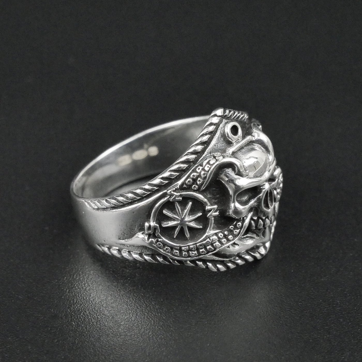Silver "Skull & Anchor" Gents Ring