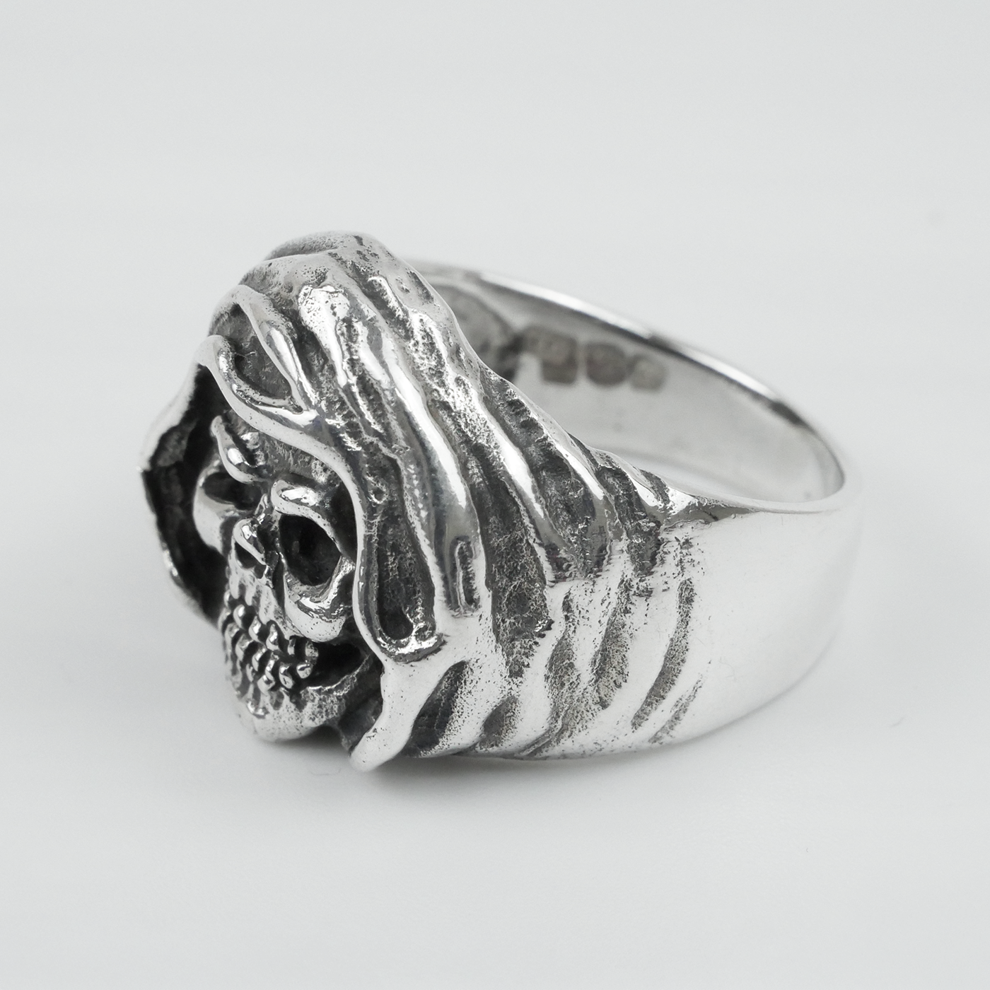 Silver "Hooded Skull" Gents Ring