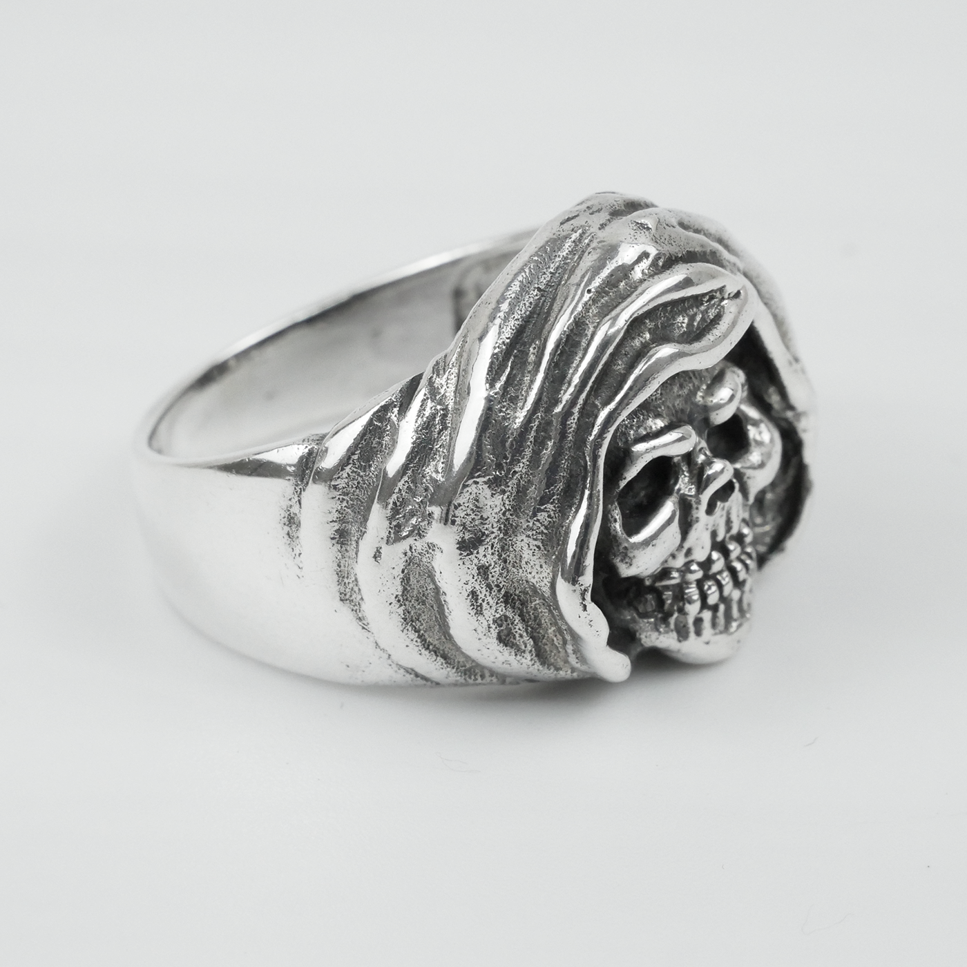 Silver "Hooded Skull" Gents Ring