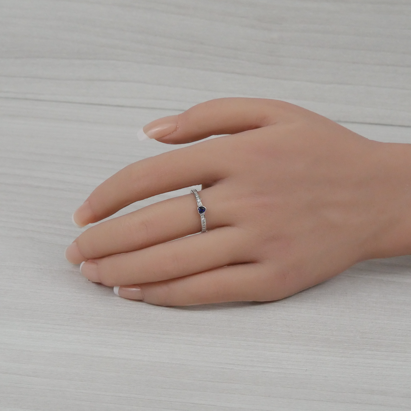 Silver Sapphire Heart Zirconia Subtle Ring