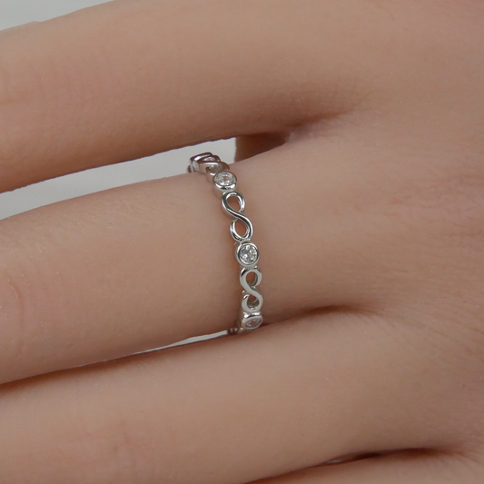 Silver Infinity Loops Delicate Zirconia Ring
