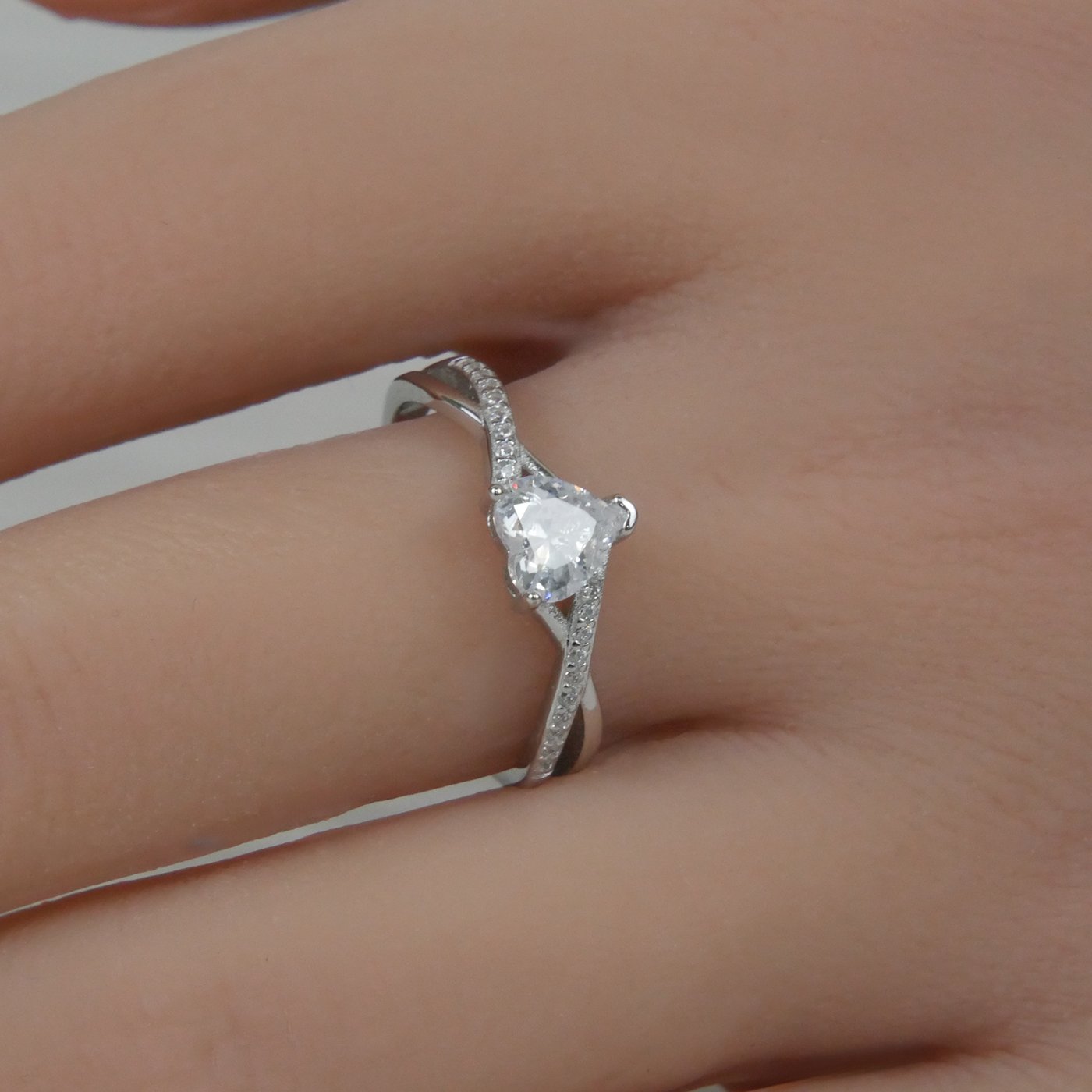 Silver White Zirconia Heart ring