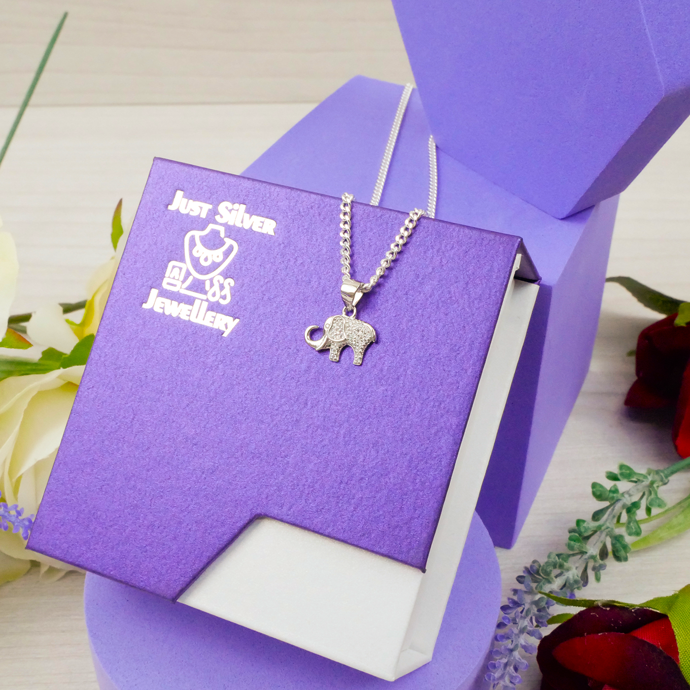 "Elephant" White Zirconia Gemstones & chain